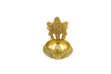 Brass Kuber Shanku Chakra Vilakku