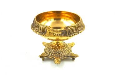 Brass Tortoise Design vilakku No.3