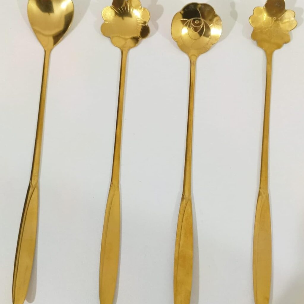 VPP Golden Spoon Set/Coffee Spoon/Dessert Spoons/Cutlery Kitchen Tableware/Stainless Steel Gold Different Shape Coffee Spoons, Set of 4 Pcs,17.5Centimeter (Gold)